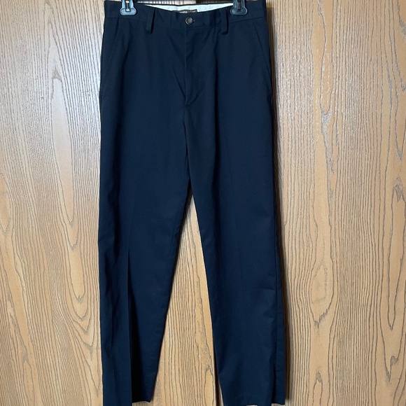 MEN’S DOCKERS D3 BLACK 30 X 32 KHAKIS DRESSY CASUAL OFFICE PANTS - Picture 1 of 5